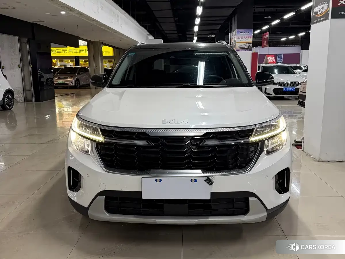 Kia Seltos 2023 Белый из Китая, фото 3