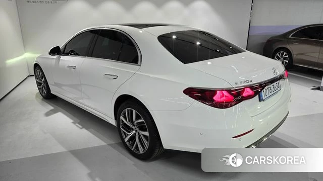 Mercedes-Benz E-Class W214 id 4177506 из Кореи 13