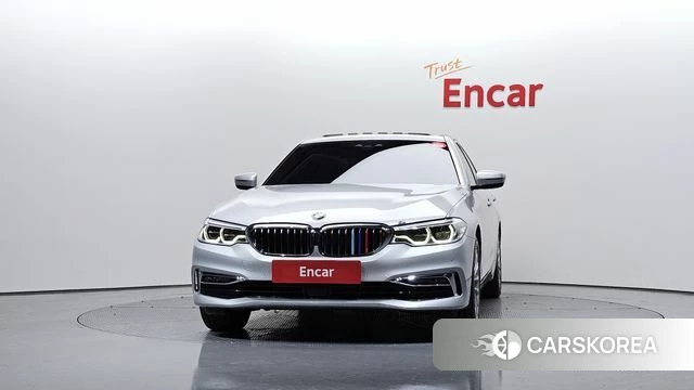 BMW 5 Series (G30) id 3860964 из Кореи 13