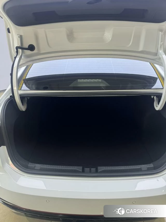 Volkswagen Lavida id 4218693 из Китая 17