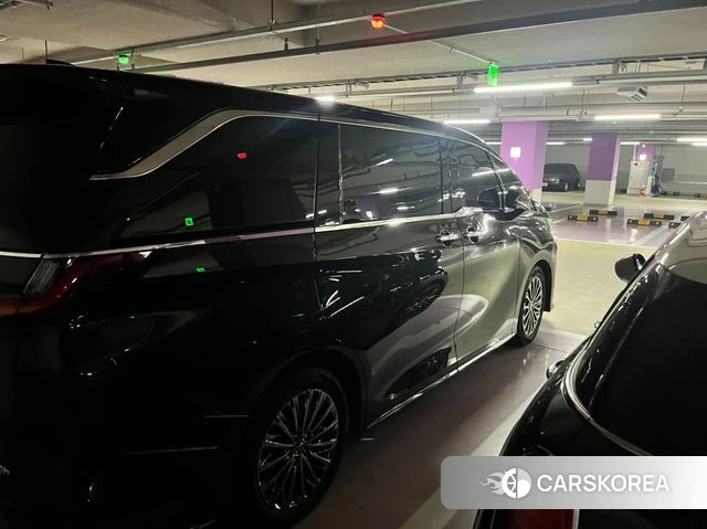 Lexus LM Second Generation 2025 Черный из Кореи, фото 3