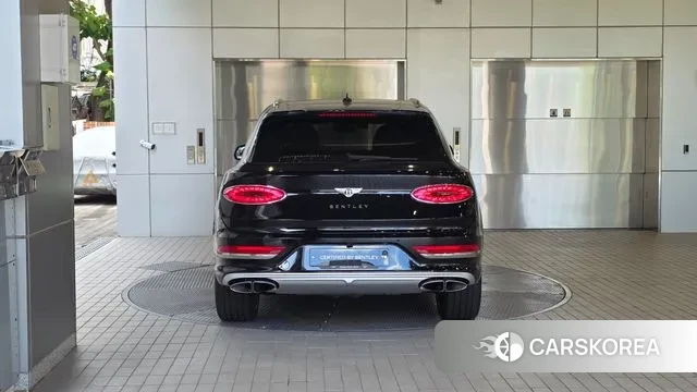 Bentley Bentayga 2024 Черный из Кореи, фото 3