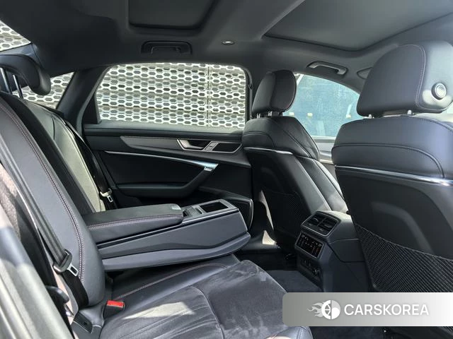 Audi A6L 2024 Темно-серый из Китая, фото 3