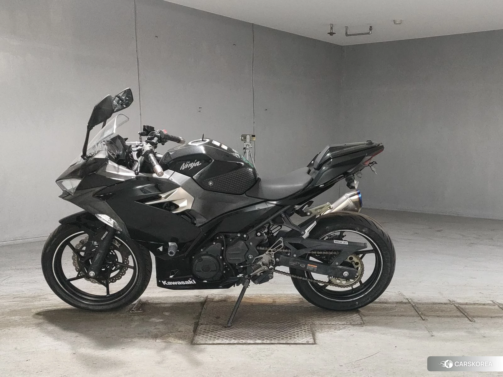 Kawasaki NINJA 250 2018 из Японии, фото 3