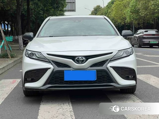 Toyota Camry 2022 Белый из Китая, фото 5