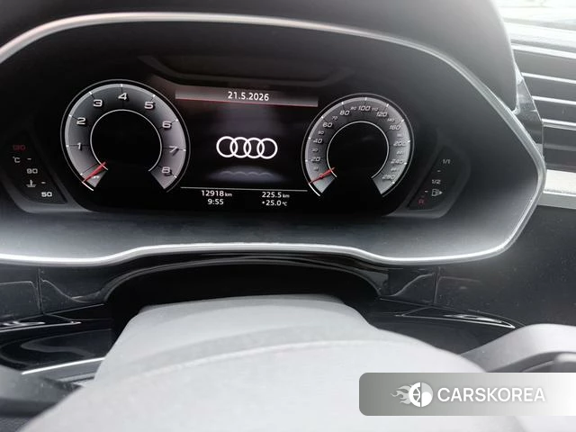 Audi Q3 2024 Темно-серый из Китая, фото 3
