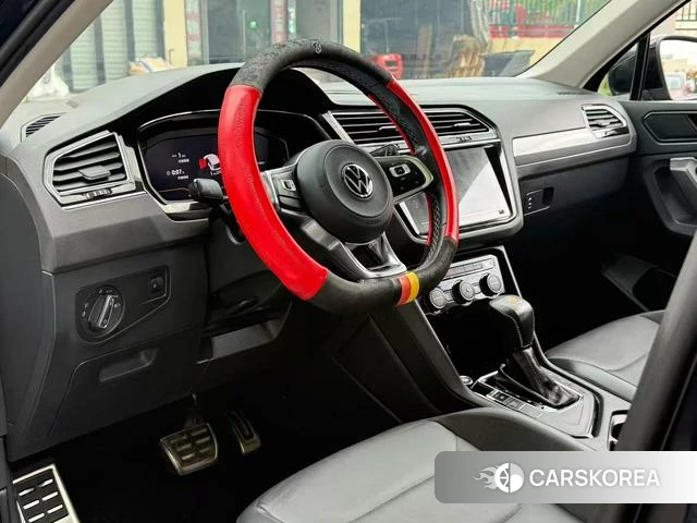 Volkswagen Tiguan L 2020 Черный из Китая, фото 3