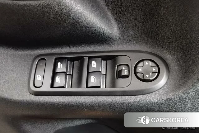 Citroen C3-XR id 3983143 из Китая 17
