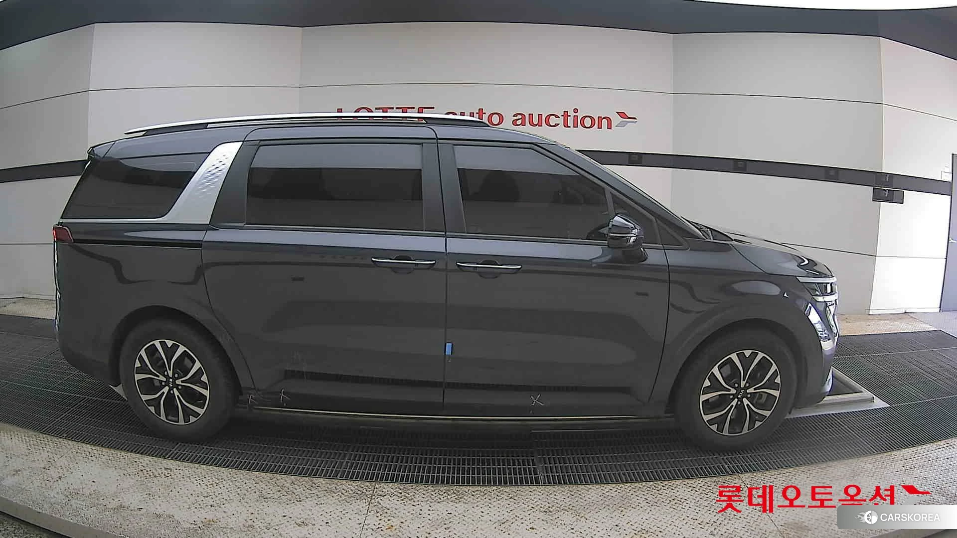 Kia Carnival id 4312625 из Кореи 23