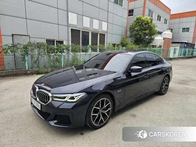 BMW 5 Series (G30) 2023 Черный из Кореи, фото 3
