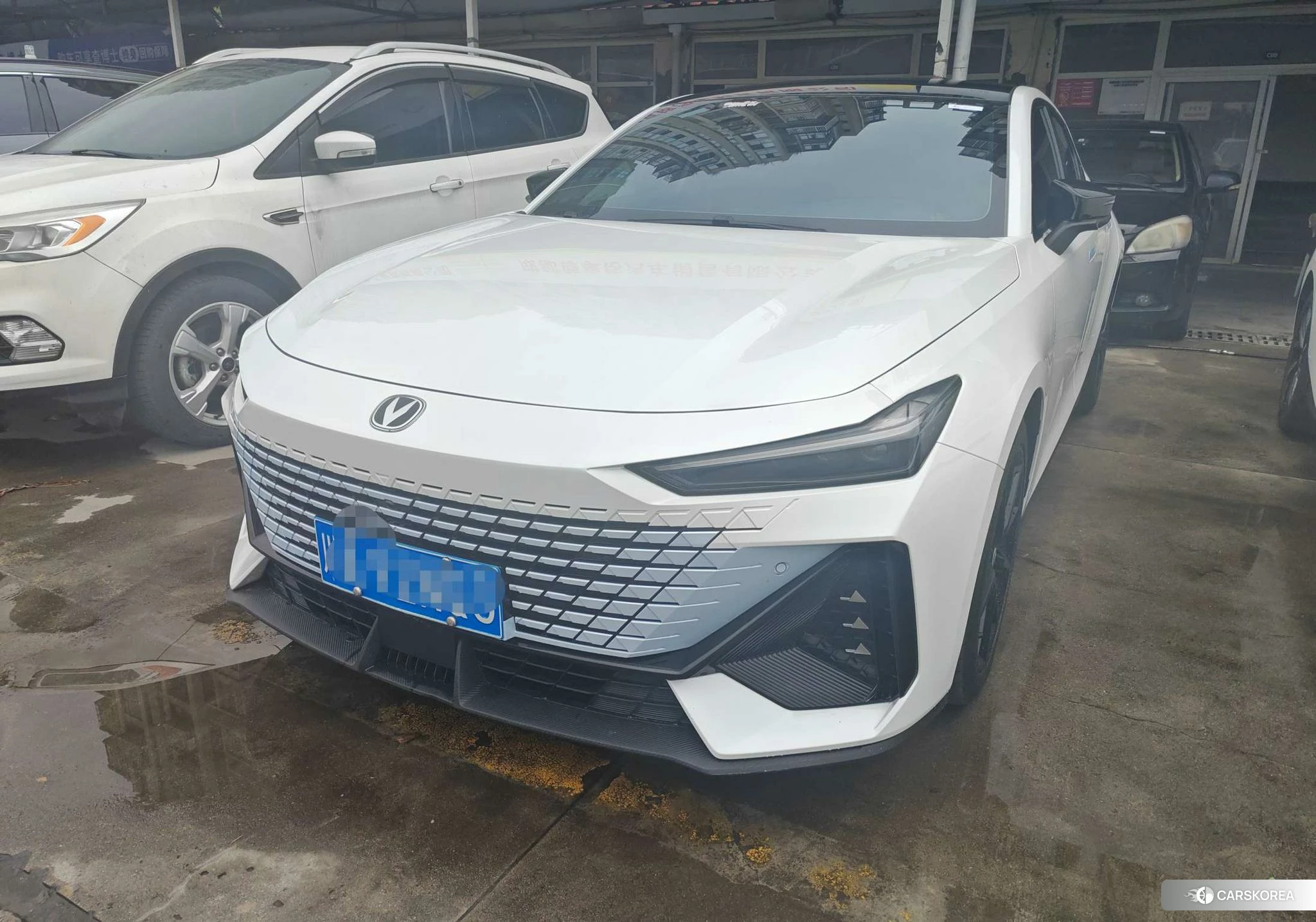 Chang'an UNI-V 2022 Белый из Китая, фото 3
