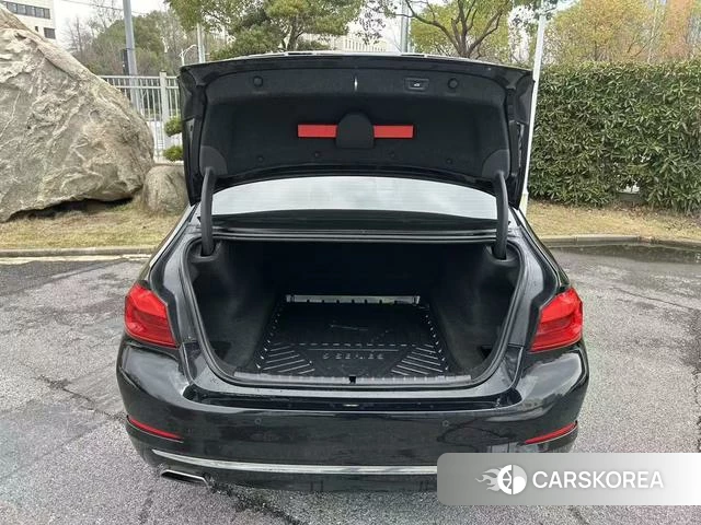 BMW 5 series 2020 Черный из Китая, фото 6