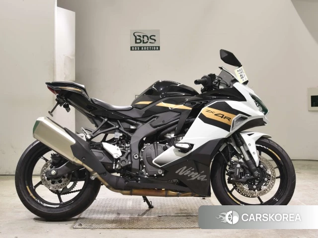 Проданный Kawasaki ZX-4R SE 2025 из Японии