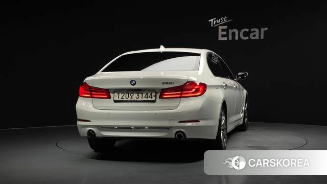 BMW 5 Series (G30) id 4689396 из Кореи 23