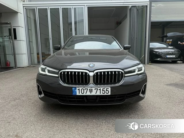 BMW 5 Series (G30) 2022 Серый из Кореи, фото 6