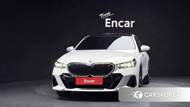 BMW 5 Series (G60) id 3614358 из Кореи 13