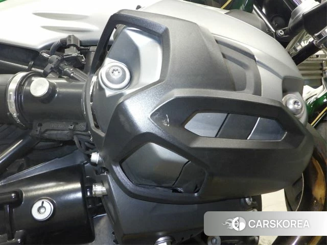 Engine photo