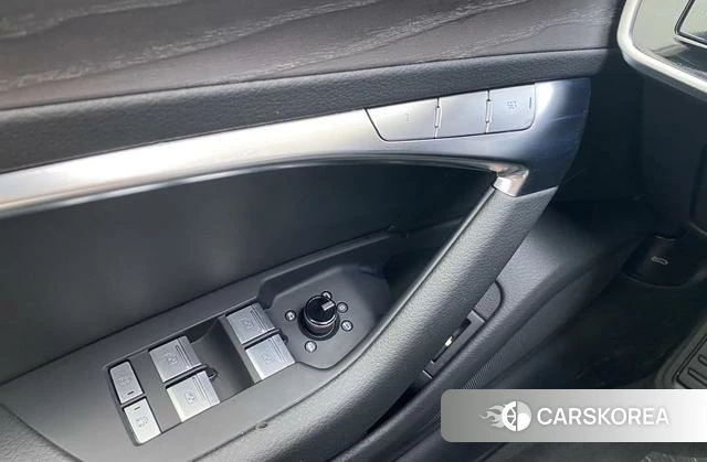 Audi A6L id 4277217 из Китая 11