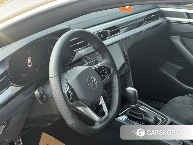 Volkswagen CC 2022 Темно-серый из Китая, фото 3