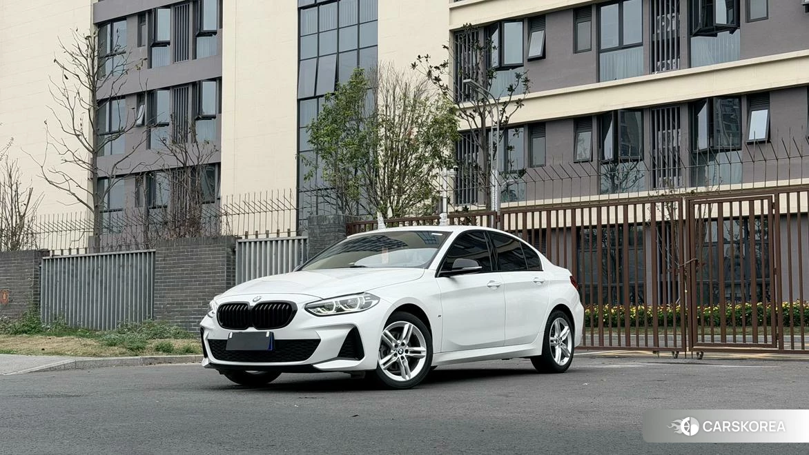 BMW 1 series 2021 Белый из Китая, фото 3