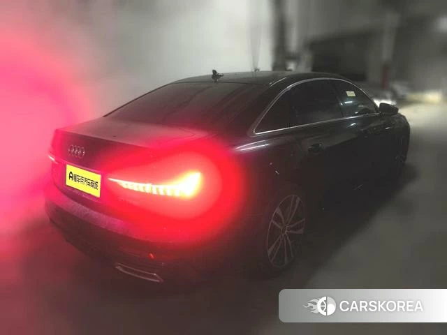 Audi A6L 2022 Черный из Китая, фото 3
