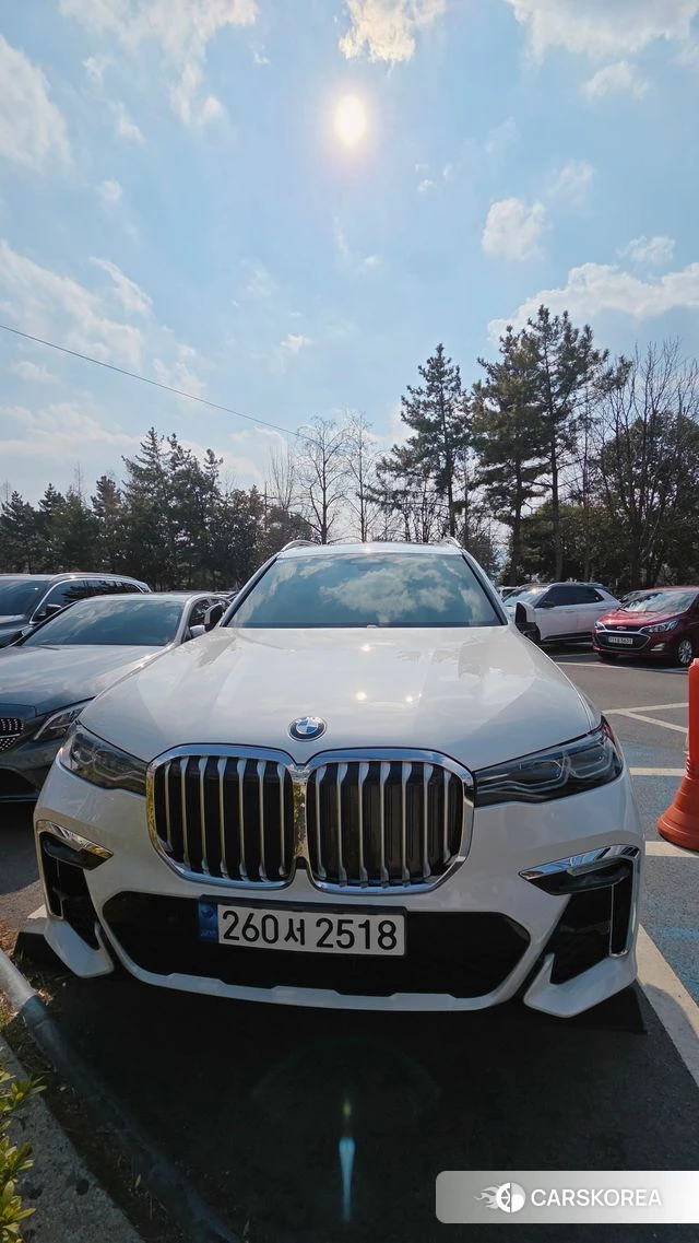 BMW X7 (G07) 2022 Белый из Кореи, фото 3