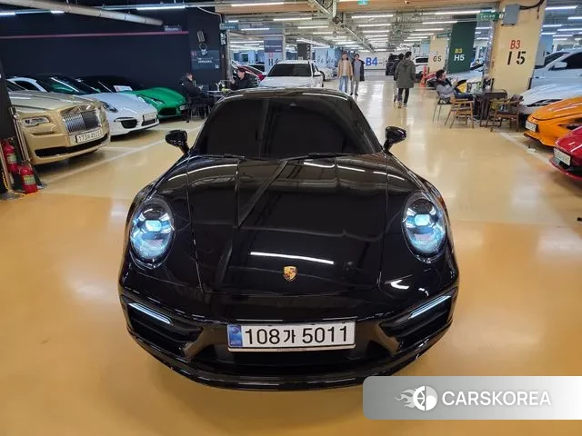 Porsche 911(992) id 3565558 из Кореи 13