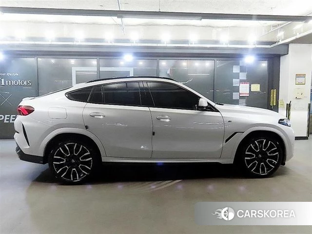 BMW X6 (G06) 2025 Белый из Кореи, фото 3