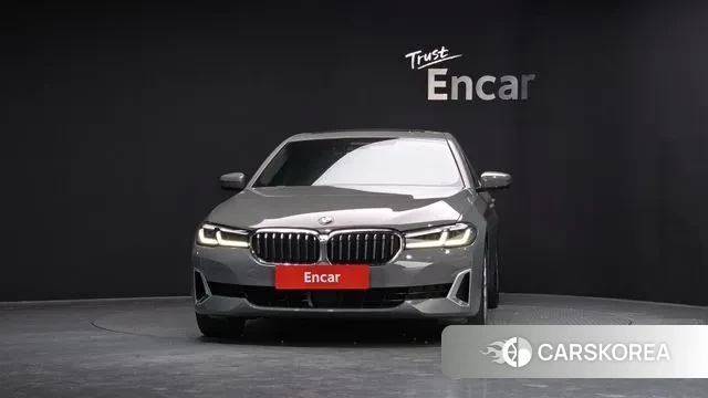 BMW 5 Series (G30) id 3412317 из Кореи 13