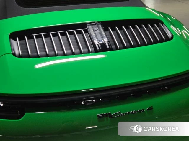 Porsche 911(992) 2023 Зеленый из Кореи, фото 4
