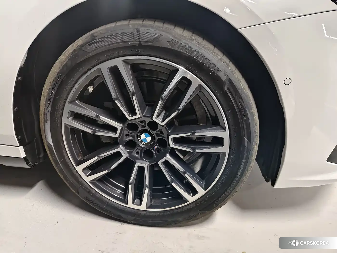 BMW 5 series 2024 Белый из Китая, фото 3