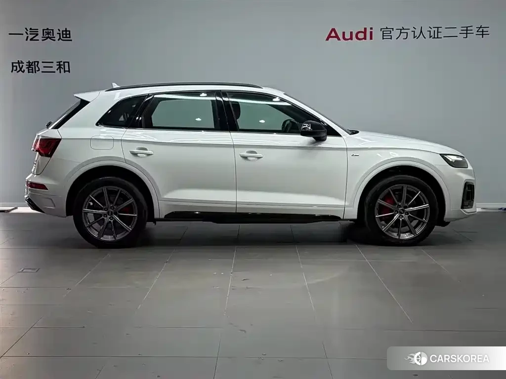 Audi Q5L id 4644696 из Китая 8