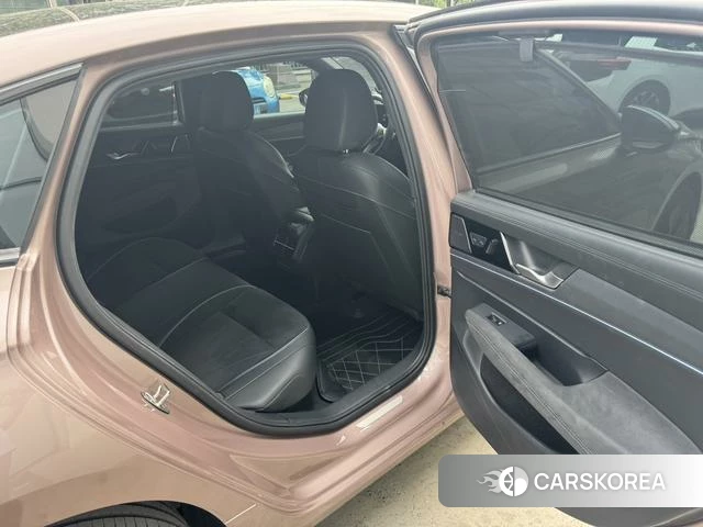 Volkswagen Passat 2024 Другой из Китая, фото 3