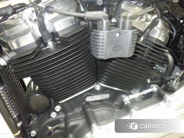 Engine photo