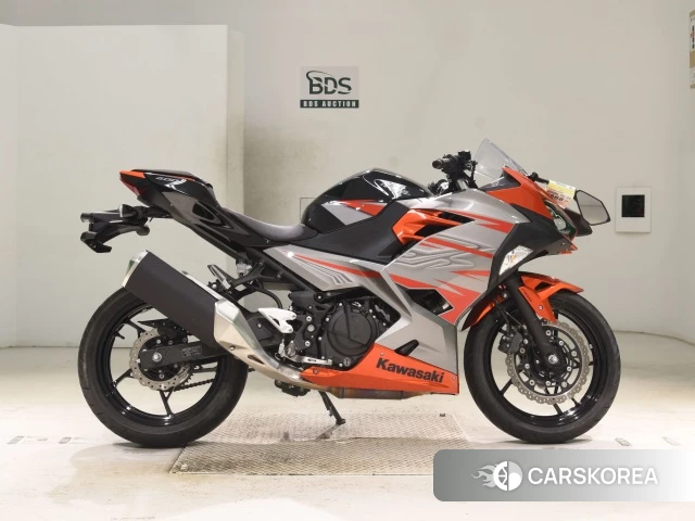 Проданный Kawasaki NINJA 400 2018 из Японии, фото 2