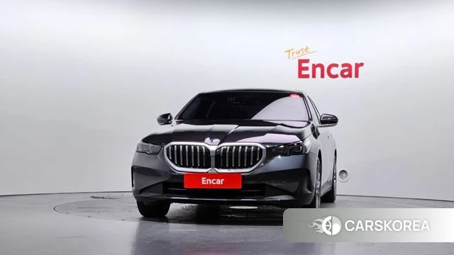 BMW 5 Series (G60) id 4696352 из Кореи 13