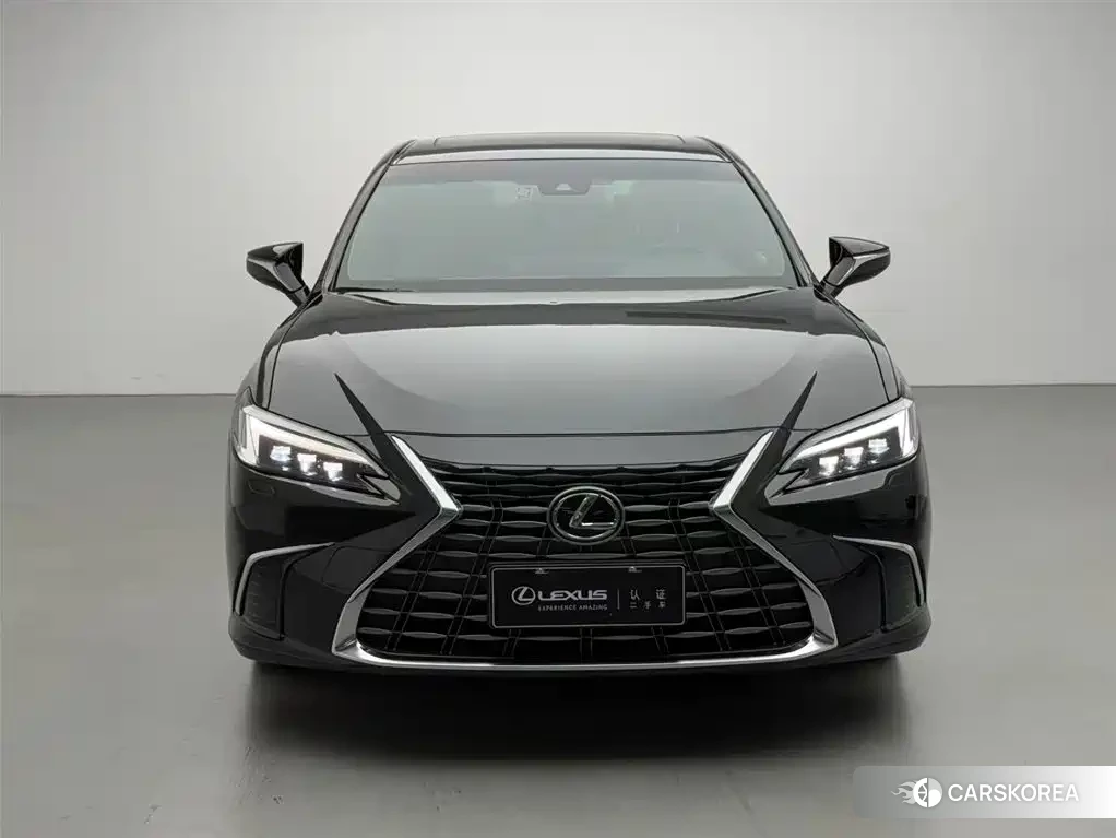 Lexus ES id 4559698 из Китая 10