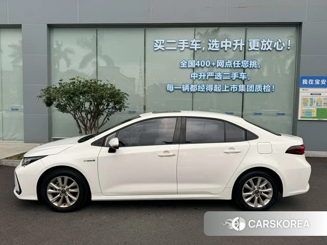 Toyota Corolla 2023 Белый из Китая, фото 5