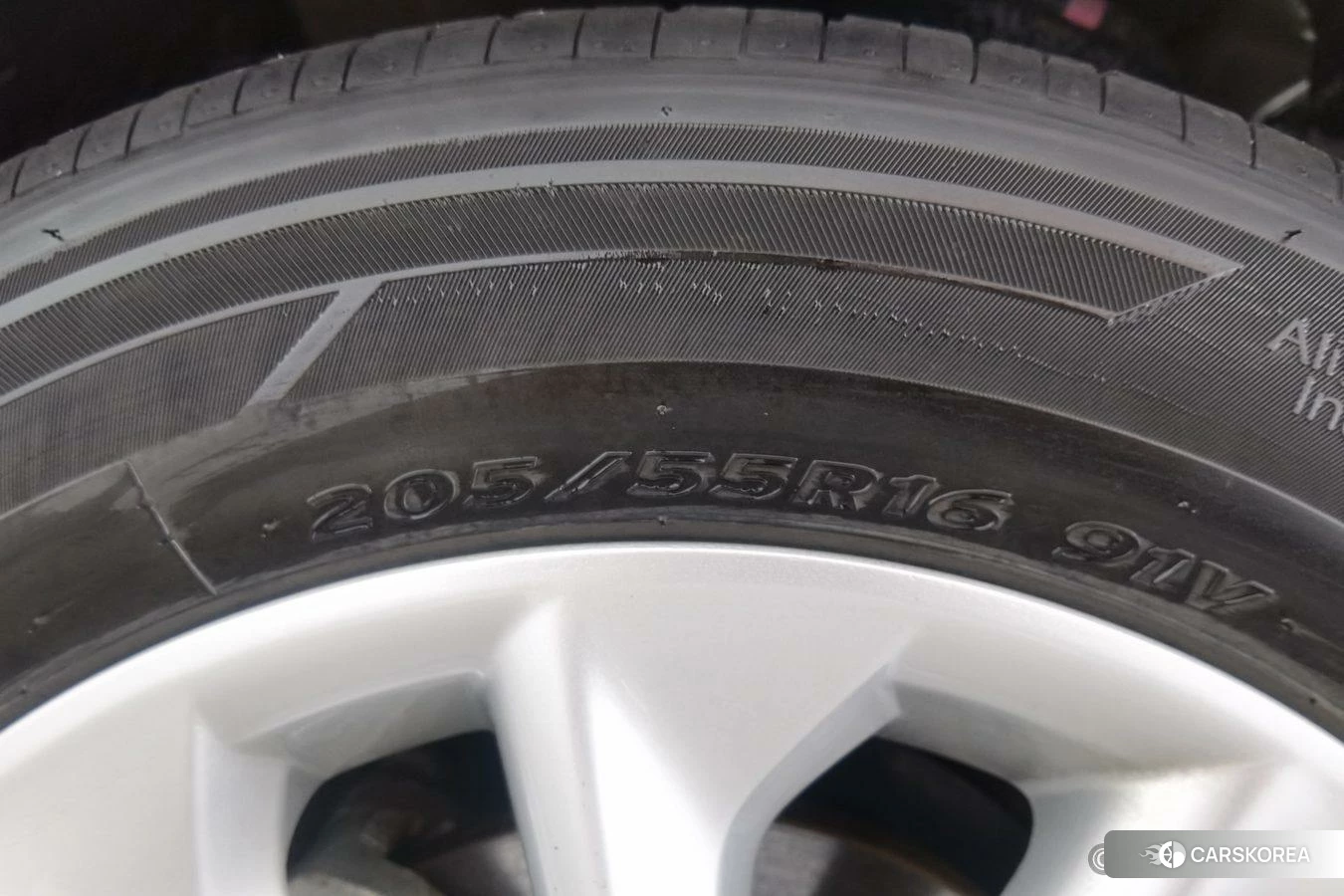 Toyota Corolla id 4513588 из Китая 17