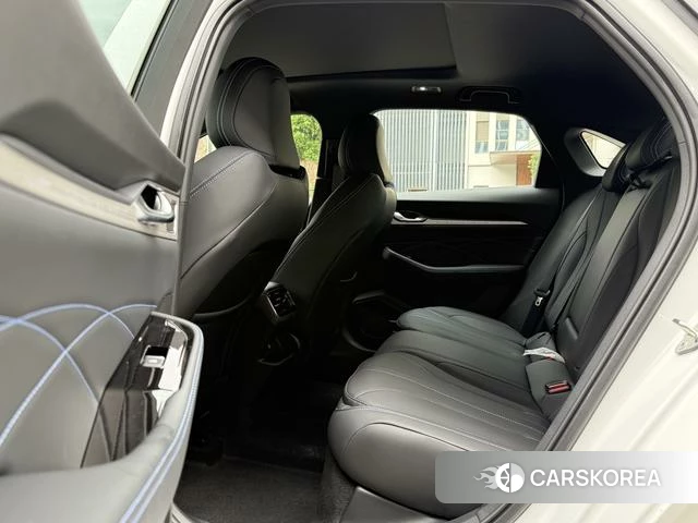 Geely Automobile Xingrui 2026 Белый из Китая, фото 3