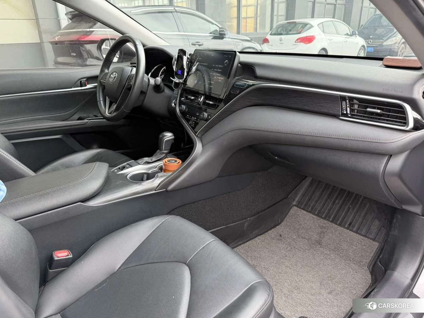 Toyota Camry 2021 Серебристо-серый из Китая, фото 6