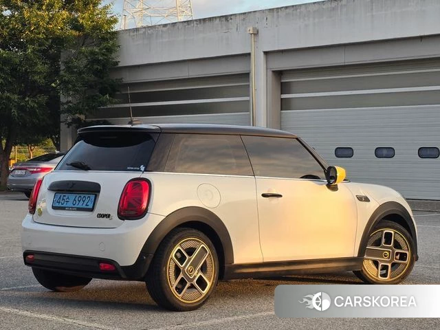 Mini Cooper Electric id 4629224 из Кореи 13