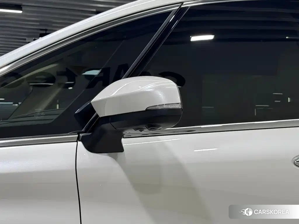 Toyota Elfa id 4649405 из Китая 23