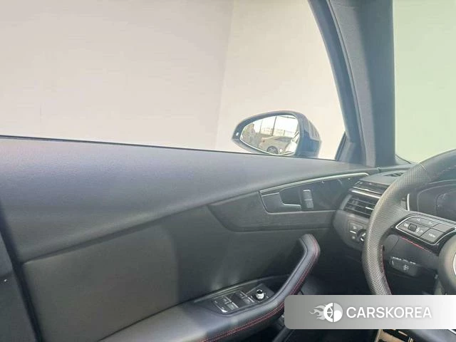 Audi A4L id 4215169 из Китая 10