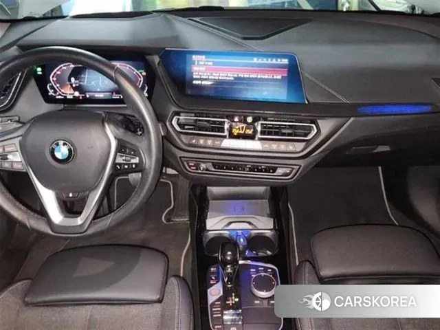 BMW 1 Series (F40) 2023 Белый из Кореи, фото 3