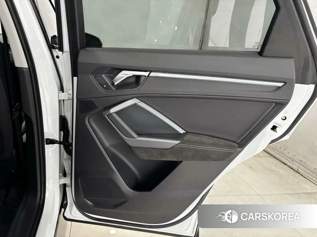 Audi Q3 Sportback id 4261456 из Китая 23