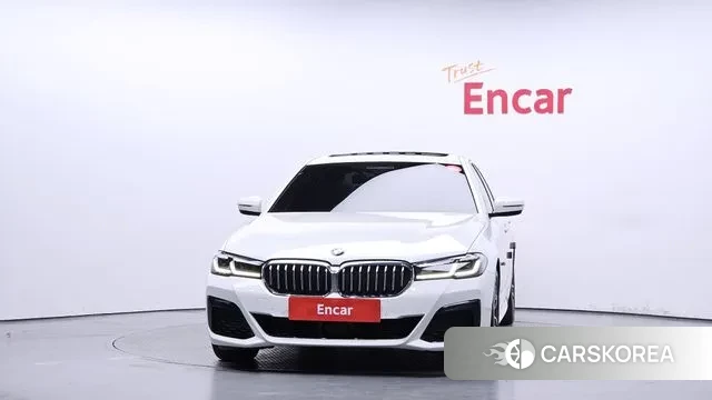 BMW 5 Series (G30) id 3427375 из Кореи 13