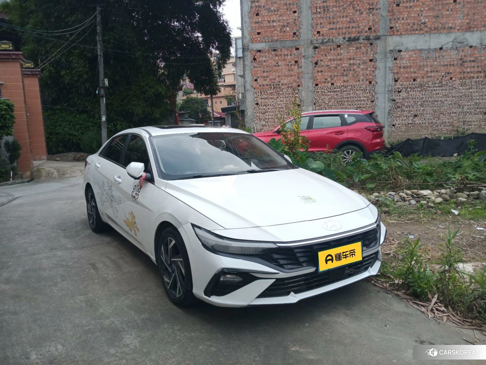 Hyundai Elantra 2023 Белый из Китая, фото 3