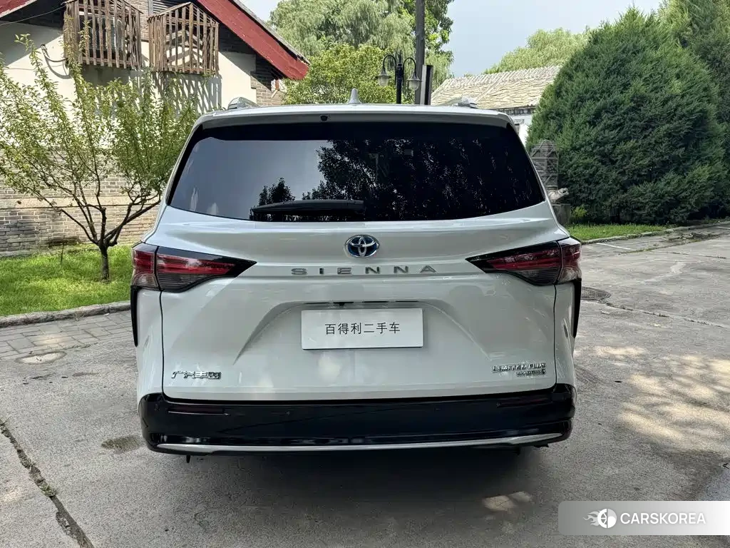 Toyota Sienna id 4654486 из Китая 8