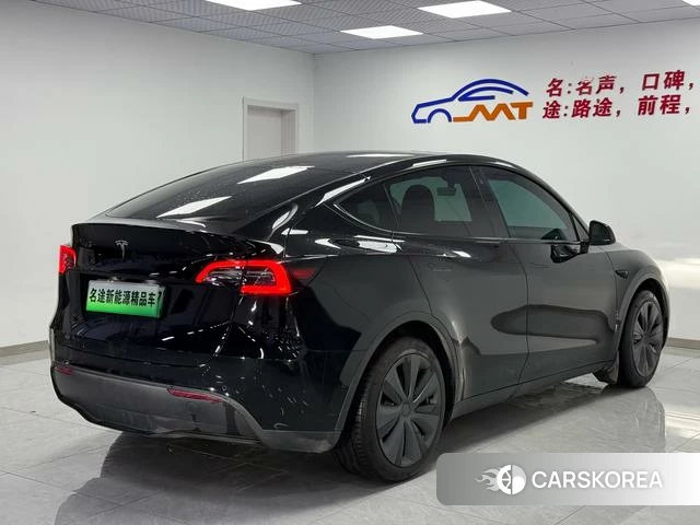 Tesla Model Y 2023 Черный из Китая, фото 3